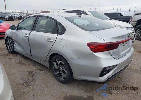 2021 Kia Forte Lxs из США, поврежденный, VIN 3KPF24AD0ME363764